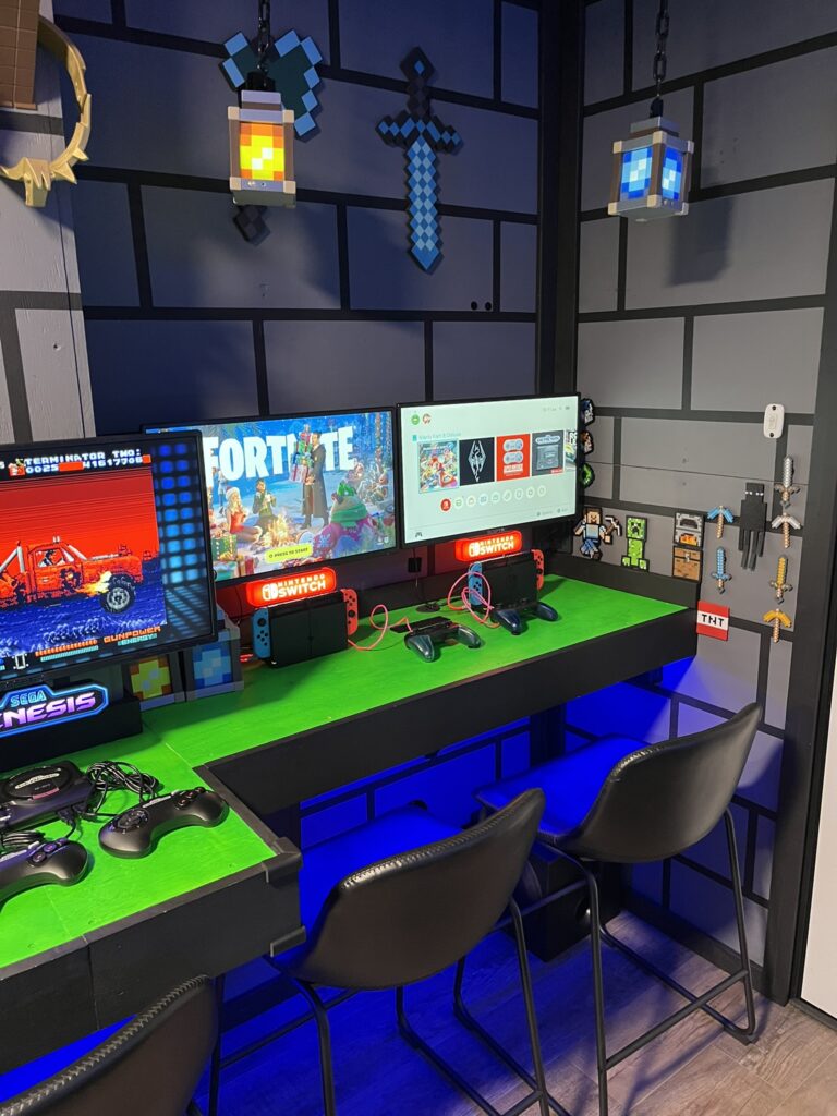 1-Up Game Truck Retro Game Bar with Minecraft theming